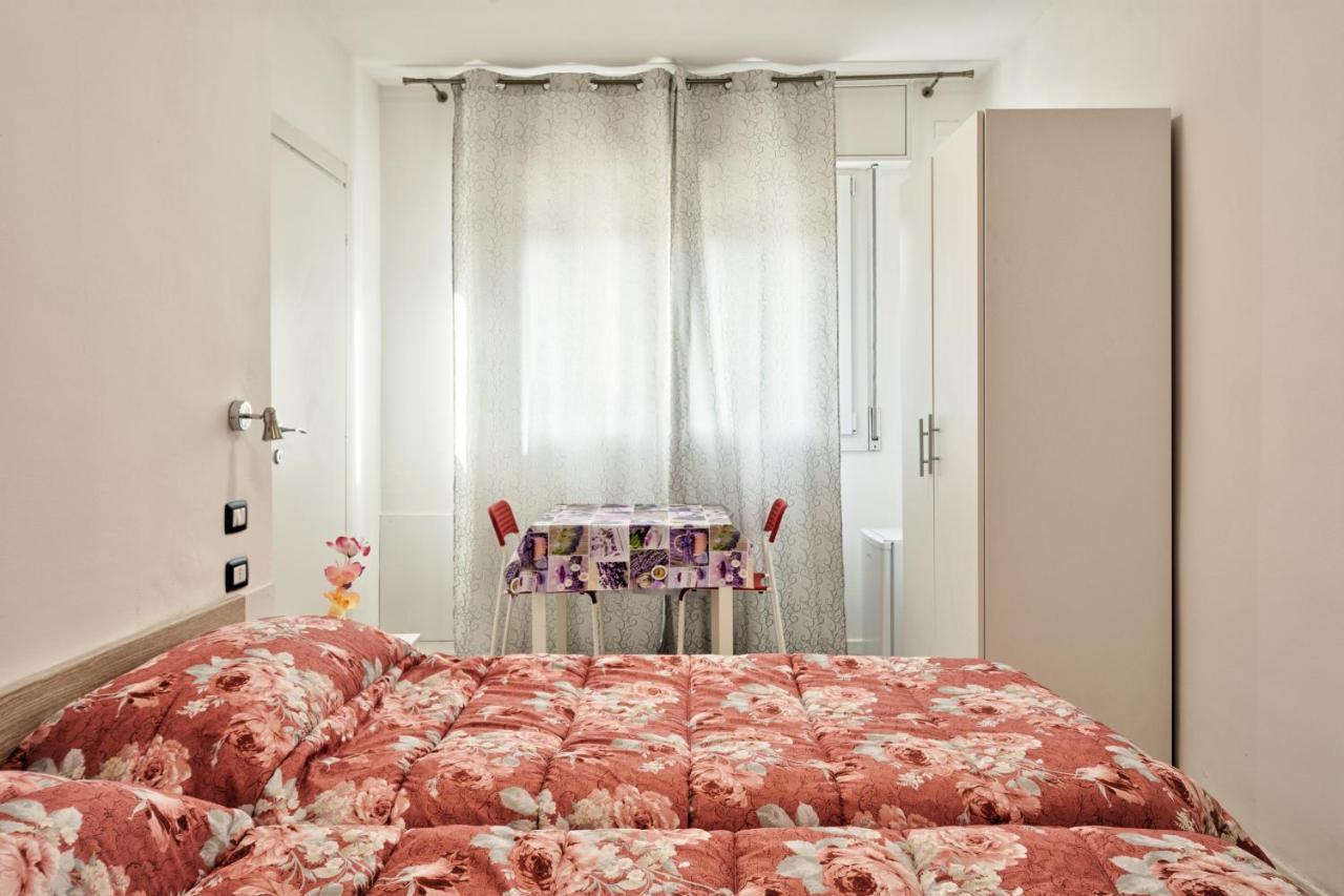 ホテル Venice Pink House マルゲーラ エクステリア 写真